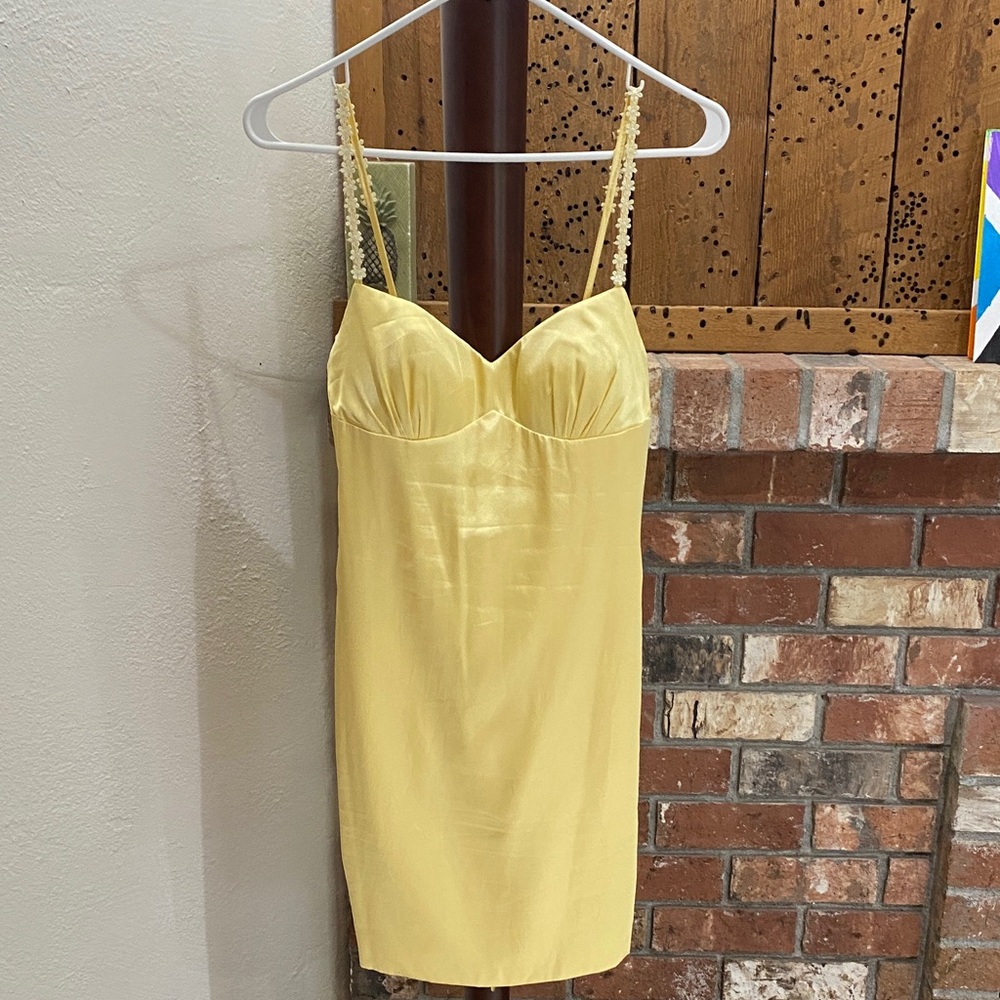 Chic Yellow Mini Dress